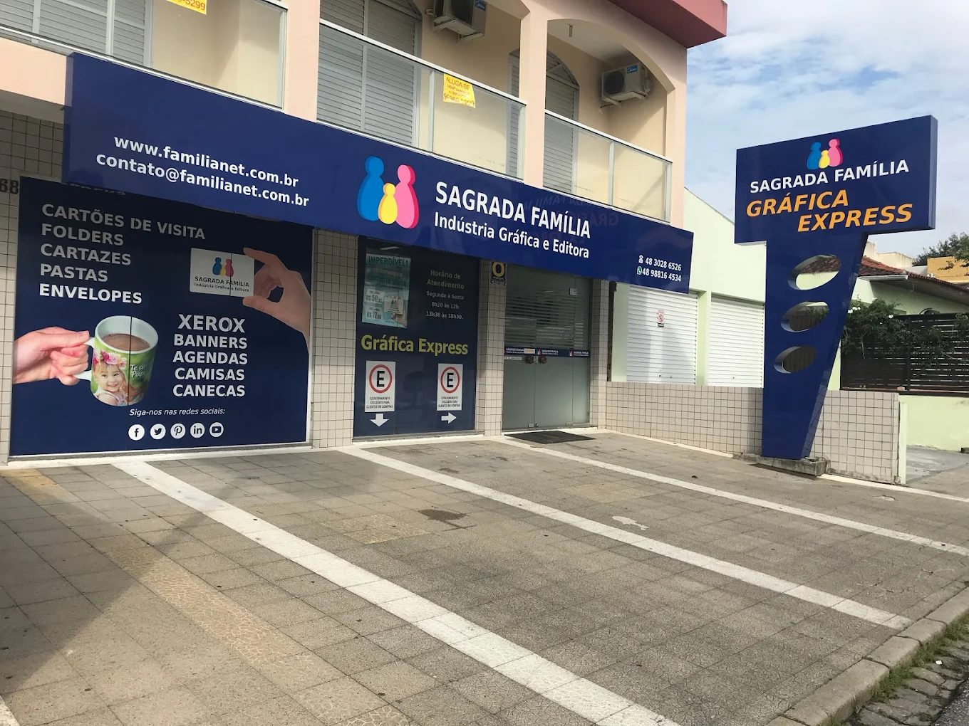 Fachada da Gráfica Sagrada Família em Florianópolis